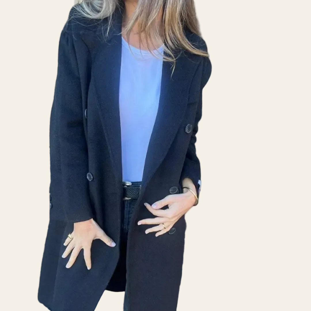 Manteau Victoire bleu marine, détail des revers croisés