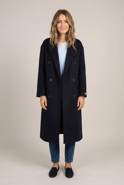 Manteau Victoire bleu marine porté ouvert, vue de face